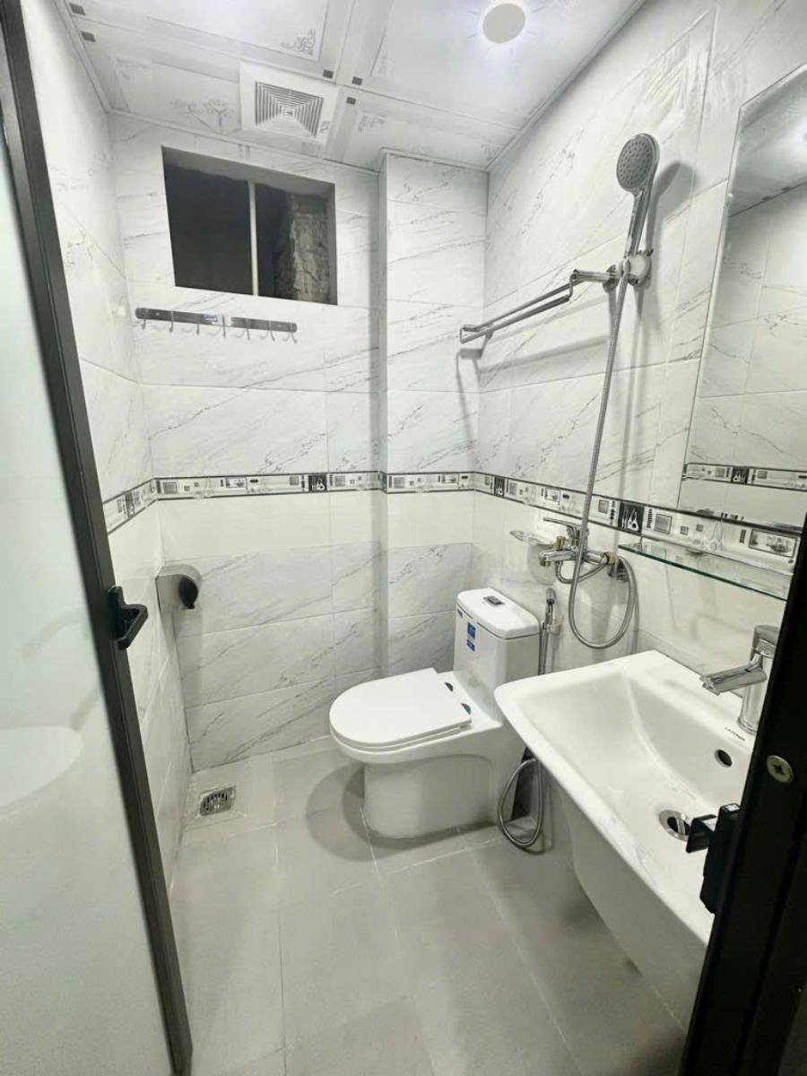 BÁN CCMN ĐÊ TÔ HOÀNG - KINH DOANH SIÊU ĐỈNH- HIỆU SUẤT CAO - 70mX7 TẦNG - 17 PHÒNG - 14 TỶ - Ảnh 4