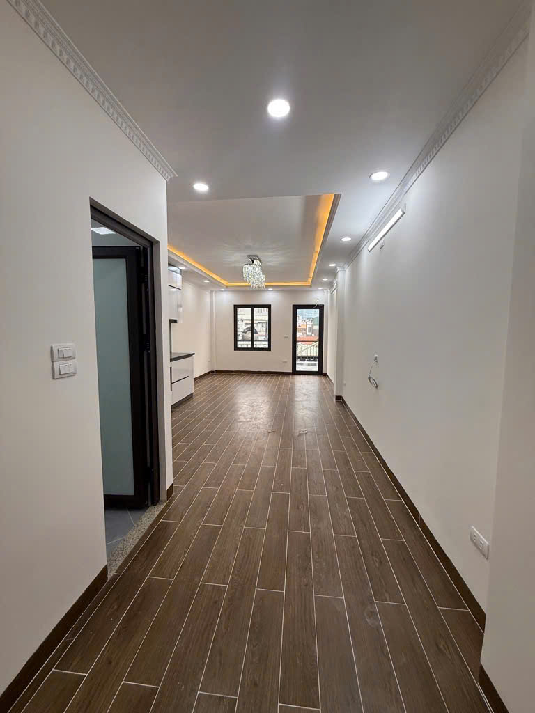 BÁN NHÀ PHAN KẾ BÍNH - LONG LANH - 7 TẦNG THANG MÁY - NGÕ THÔNG KD - DT50M2 - 16,5 TỶ - Ảnh 2