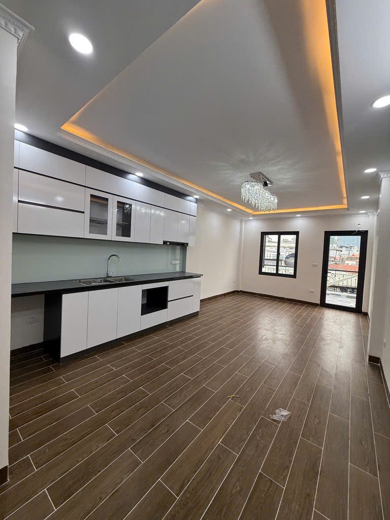 BÁN NHÀ PHAN KẾ BÍNH - LONG LANH - 7 TẦNG THANG MÁY - NGÕ THÔNG KD - DT50M2 - 16,5 TỶ - Ảnh chính