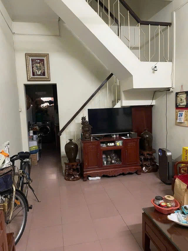 HÀNG HIẾM - PHÂN LÔ- Ô TÔ Nguyễn Văn Cừ 45 m2, X  4 tầng, mặtt iền 3.6m, 10.6 tỷ Long Biên. - Ảnh 1