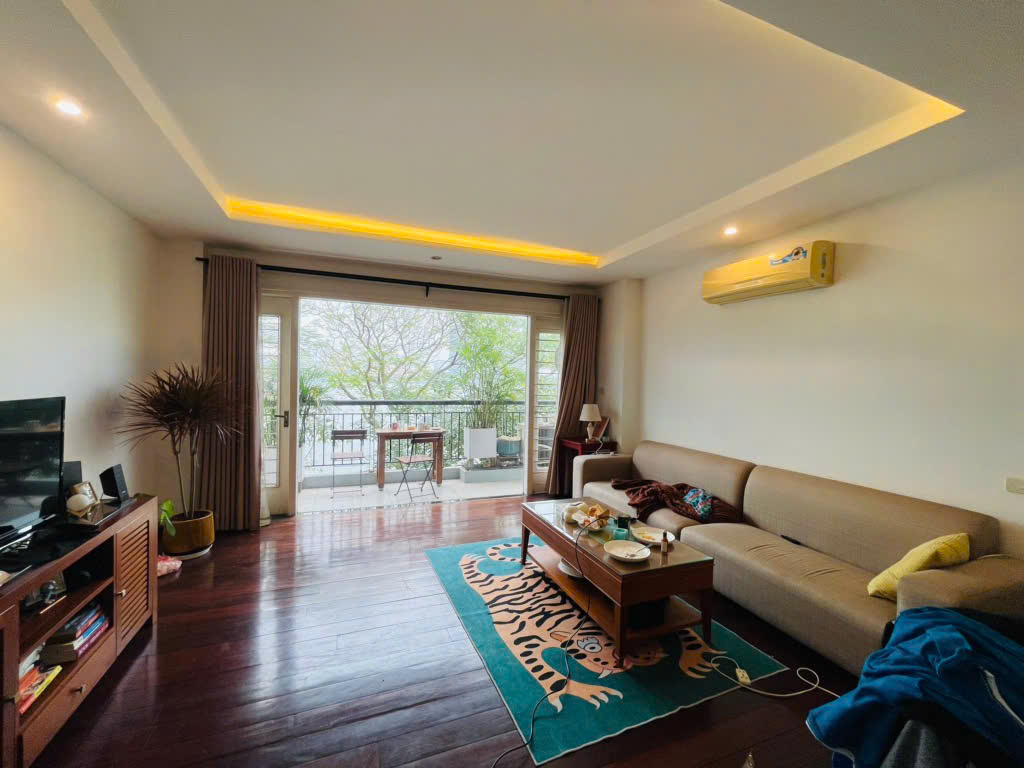 BÁN NHÀ MẶT HỒ TÂY LỘNG GIÓ - DÂN XÂY TÂM HUYẾT - CỰC CHẤT ĐẾN TỪNG MILIMET - 95M2X5T - 95 TỶ - Ảnh 4