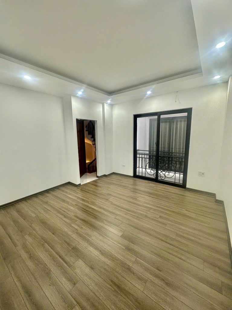 Bán nhà Xã Đàn_Sổ Vuông Đẹp_5 Phòng Ngủ_41mx4T_Giá: 7.1 Tỷ_Lh: 0396935190. - Ảnh 2