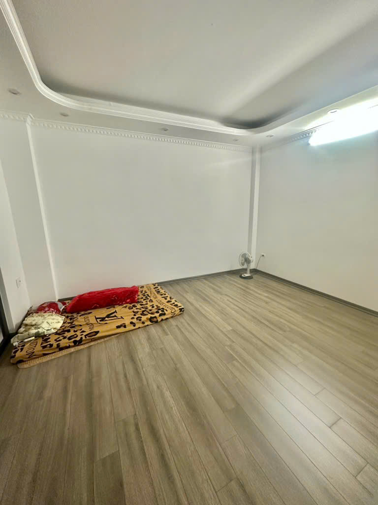 Bán nhà Xã Đàn_Sổ Vuông Đẹp_5 Phòng Ngủ_41mx4T_Giá: 7.1 Tỷ_Lh: 0396935190. - Ảnh 3