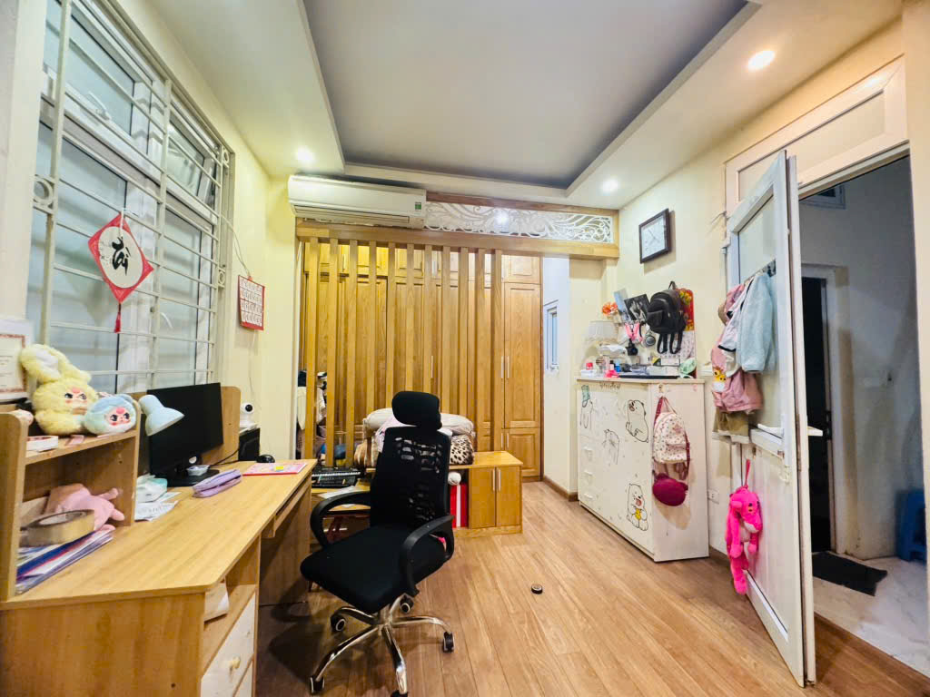 Bán nhà phố Xã Đàn_Full Nội Thất_Sổ Vuông Vắn_40mx4T_Giá: 7.3 Tỷ_Lh: 0396935190. - Ảnh 3