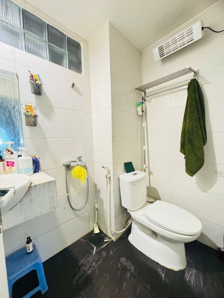 Bán nhà phố Xã Đàn_Full Nội Thất_Sổ Vuông Vắn_40mx4T_Giá: 7.3 Tỷ_Lh: 0396935190. - Ảnh 4