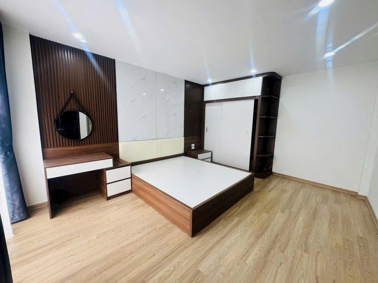 Nhà 4T khu Thanh Nhàn 40m,Mt 5m - ngõ rộng thoáng-gần ô tô- ở ngay - Ảnh 1