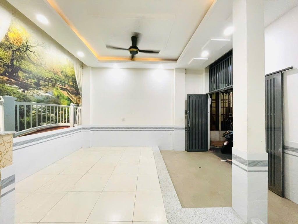 Bán nhà Gò Vấp , hẻm xe hơi Thống Nhất, nhà đẹp ở ngay, 5.5 x 9, 3Pn - Ảnh 1