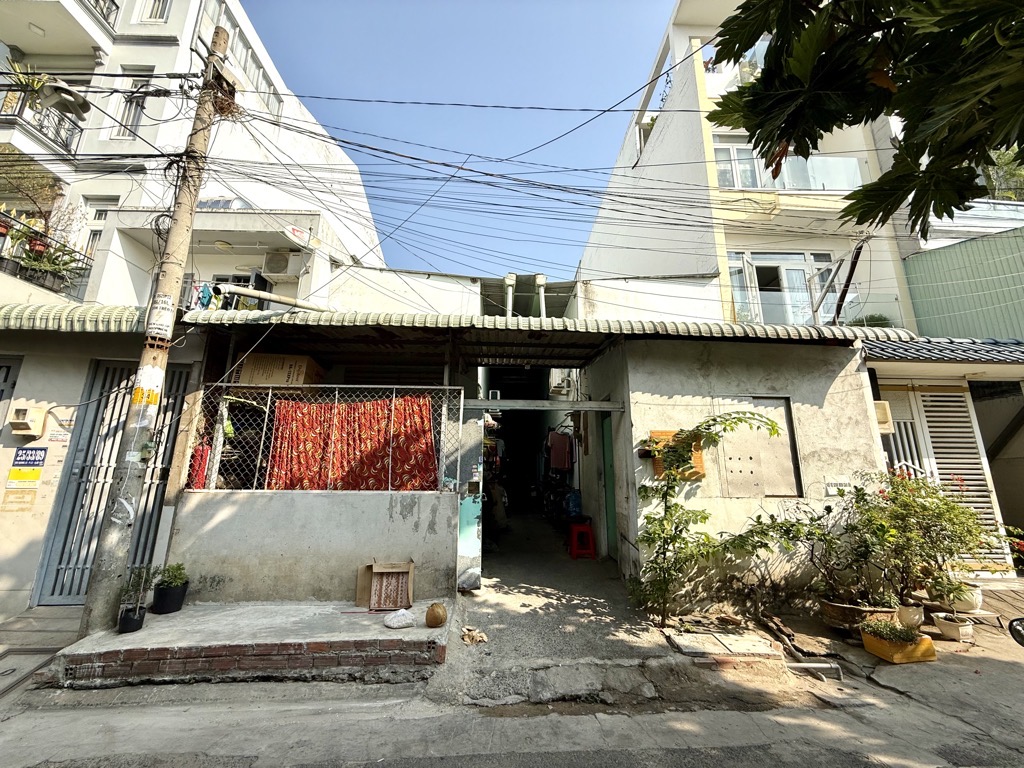 HẺM Ô TÔ - 169M2 - 8M x 21M - TẶNG DÃY TRỌ - THU 20TR/THÁNG - GẦN EMART PHAN HUY ÍCH - Ảnh 3