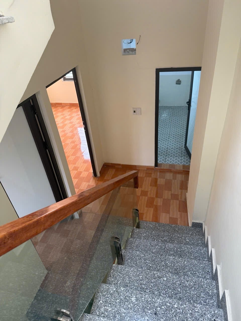 Bán nhà 4 tầng đường nhựa rộng 2 Oto tránh nhau ngõ thông ô bàn cờ tại Đồng Hoà - Kiến An - Ảnh 3