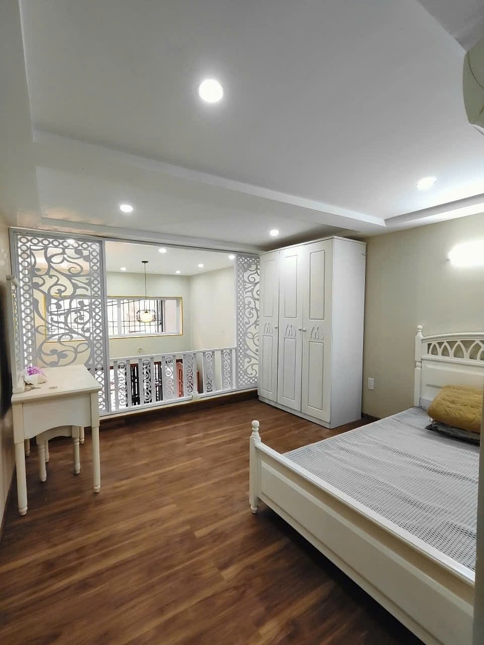 Hiếm! Bán nhà Trương Định 50m2.MTx5m gần phố, gần ô tô, tặng full nội thất - Ảnh 2