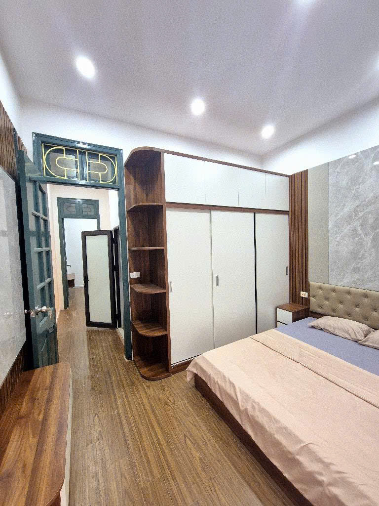 Nhà đẹp dòng tiền Ngô Xuân Quảng 6 tầng thang máy 19 phòng full đồ doanh thu ổn - Ảnh chính