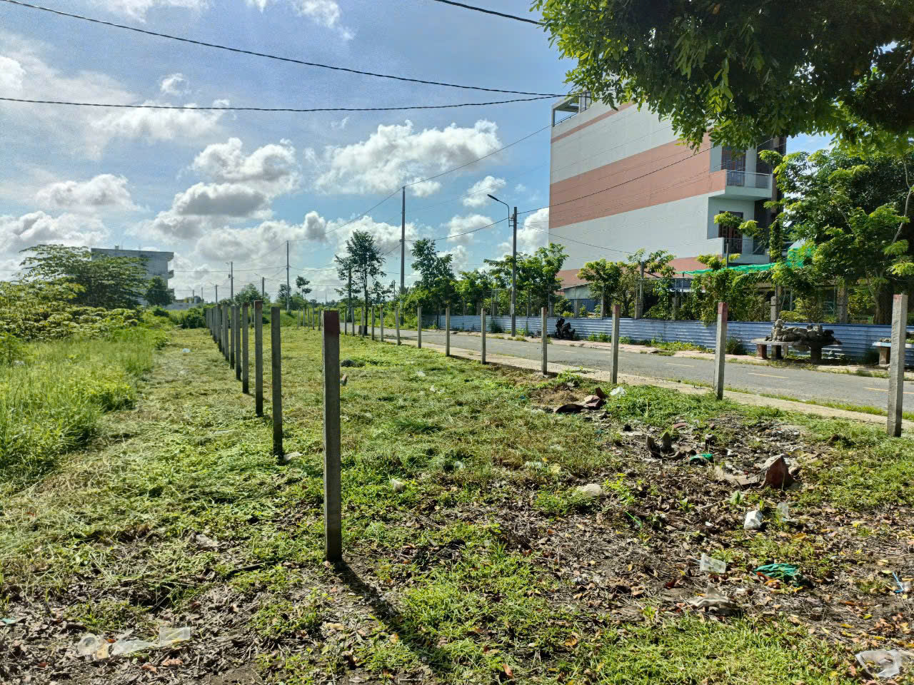 BÁN ĐẤT CHÍNH CHỦ GÓC NGÃ TƯ 2 MẶT TIỀN QL, ĐÃ CÓ SỔ BAO PHÍ CHỈ 10 TỶ. - Ảnh 3