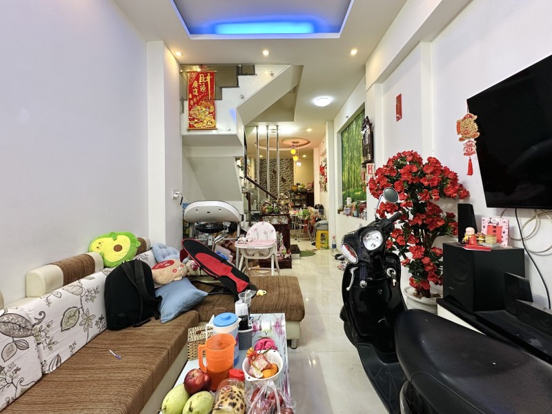 NB11 -  Nhà Bán HẺM  347/ Huỳnh Văn Bánh , 50m2 , 4 tầng btct , Phú Nhuận giá 7 tỷ 750 - Ảnh chính
