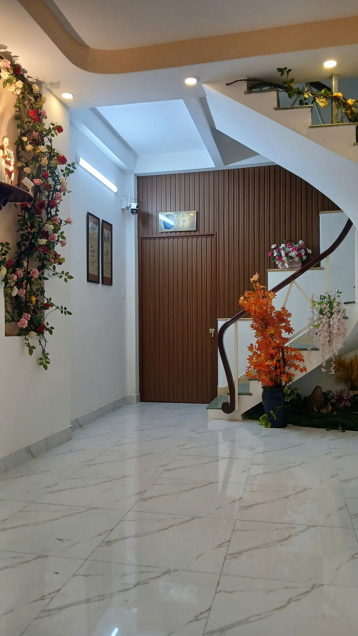 BÁN NHÀ QUẬN 7 DƯỚI 5 TỶ - TÂN QUY - SÁT BÊN CHỢ - GẦN TRƯỜNG - Ảnh 1