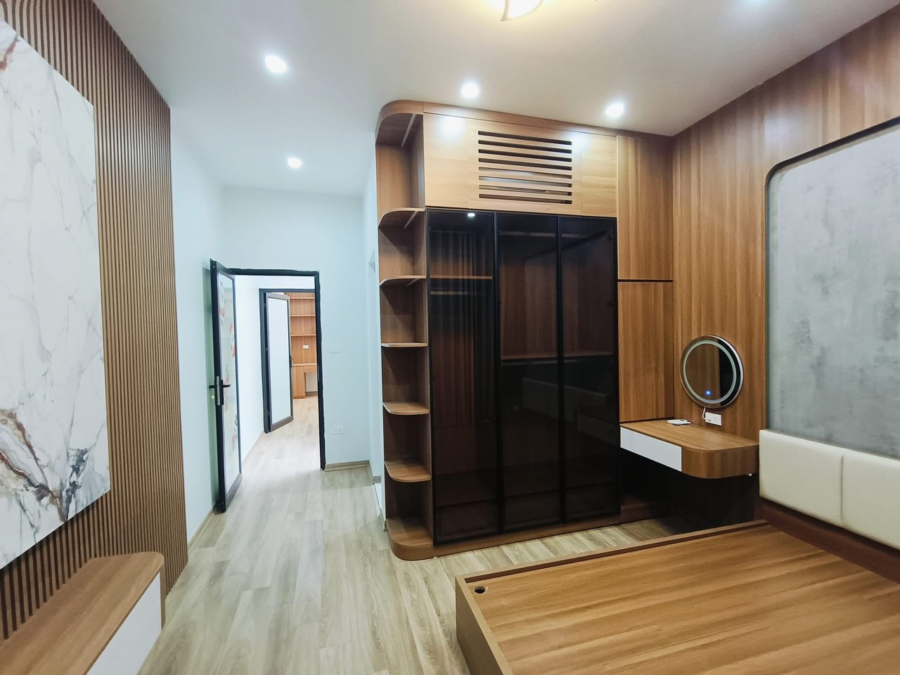 MẶT NGÕ HOÀNG CẦU - 10M RA PHỐ - PHÂN LÔ, ÔTÔ VÀO NHÀ - GIÁ 14 TỶ - Ảnh 3