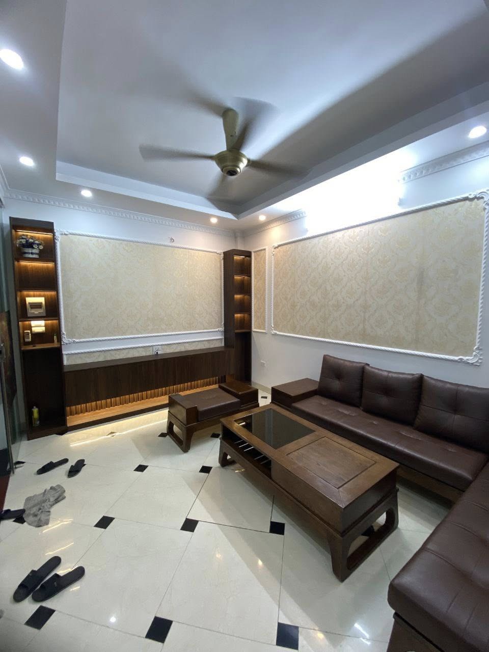 BÁN NHÀ FULL NỘI THẤT, CĂN GÓC ĐẸP NHƯ NGỌC TRINH - Ảnh 1