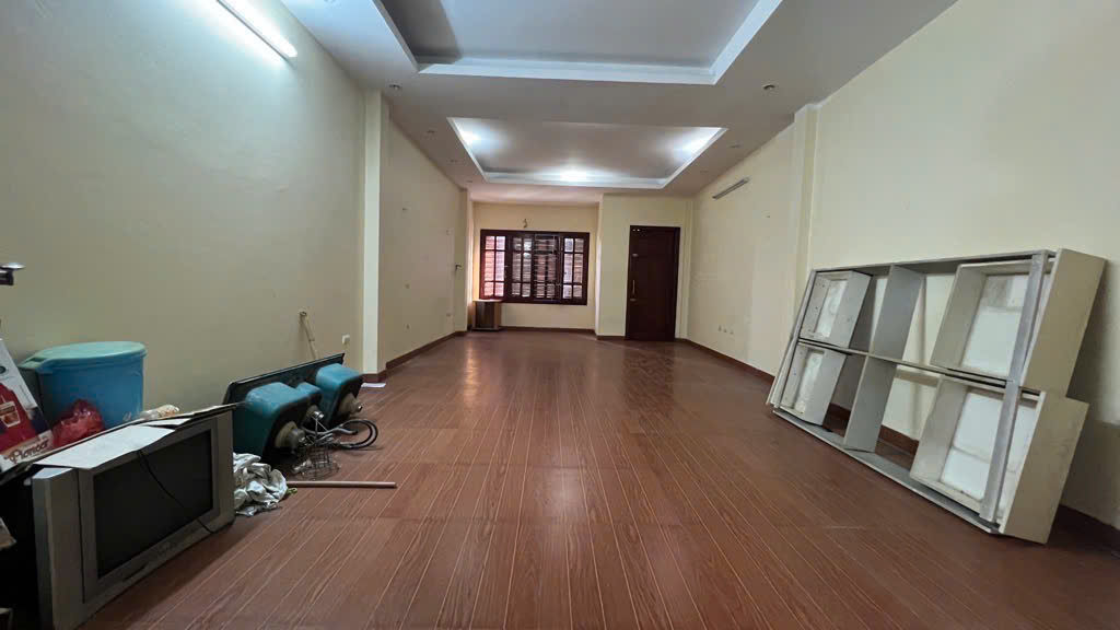 SIÊU HIẾM, NHÀ LONG BIÊN 125M, 5T, MT5M, 1 MẶT PHỐ, 1 MẶT HỒ, VỈA HÈ RỘNG, KINH DOANH DÒNG TIỀN TỐT. - Ảnh 1
