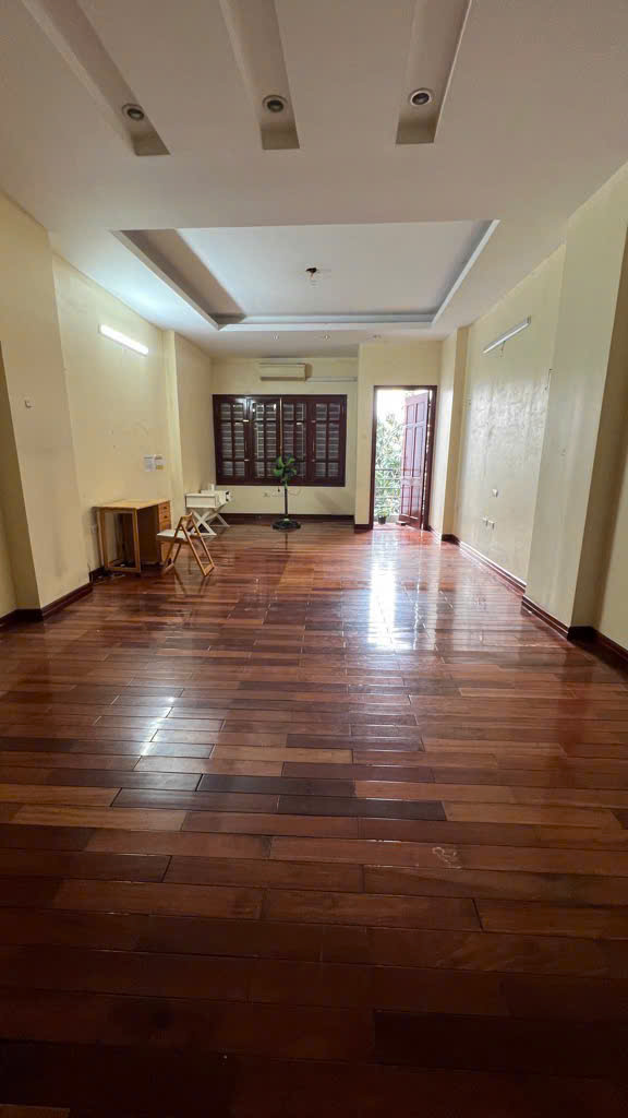 SIÊU HIẾM, NHÀ LONG BIÊN 125M, 5T, MT5M, 1 MẶT PHỐ, 1 MẶT HỒ, VỈA HÈ RỘNG, KINH DOANH DÒNG TIỀN TỐT. - Ảnh 2