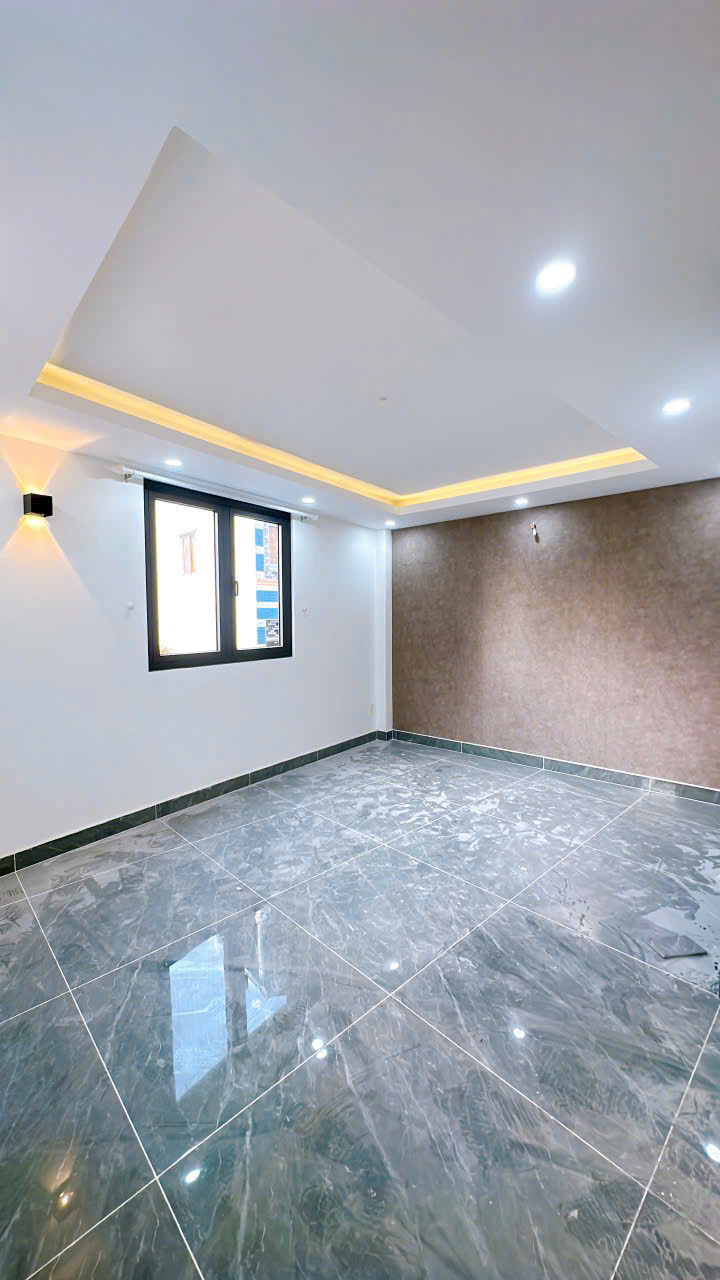 SÁT MẶT TIỀN  Trung tâm Q4 NGANG 4.2 NỞ 5M X 13 - 5 TẤM <br>CÓ 5 TỶ - 1 PHÚT Q1.. - Ảnh 4