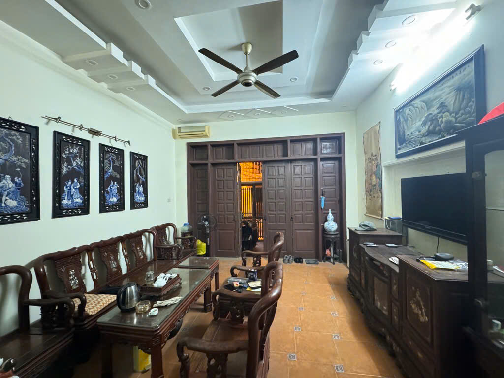 XÃ ĐÀN TRUNG TÂM ĐỐNG ĐA - NGÕ THÔNG - 2 THOÁNG - DIỆN TÍCH RỘNG - GẦN TRƯỜNG GẦN CHỢ - SỔ ĐỎ NỞ HẬU - Ảnh 1