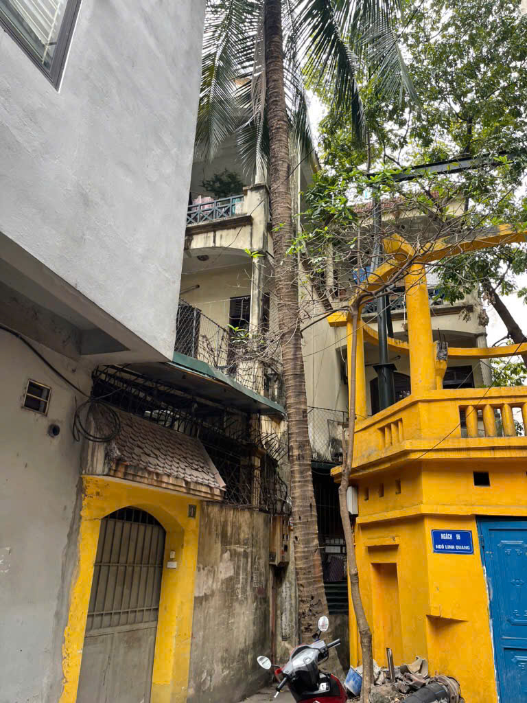 BIỆT THỰ GIỮ LÒNG THỦ ĐÔ, 3 TẦNG CHẮC CHẮN, MẶT TIỀN QUYỀN LỰC, NGÕ NÔNG TRƯỚC NHÀ RỘNG 6M, 40M RA - Ảnh chính