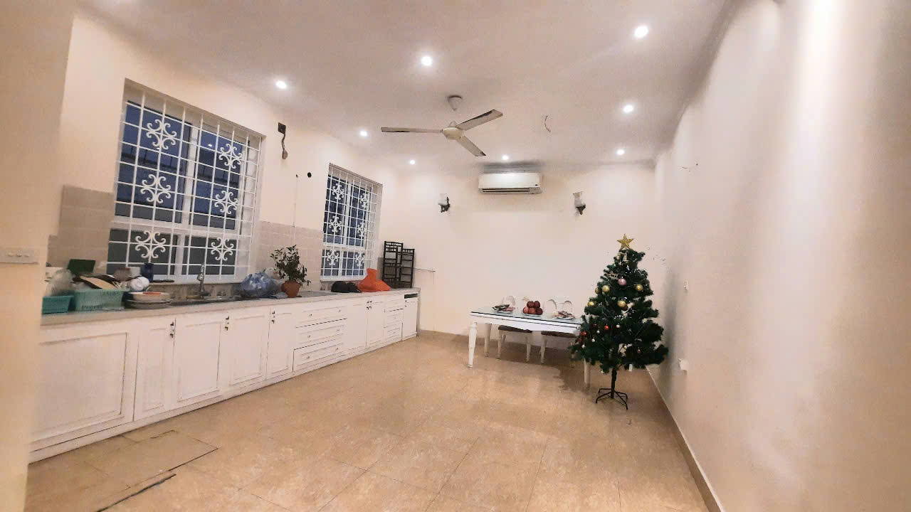 BÁN NHÀ TÔ NGỌC VÂN, 73M2 4 TẦNG MT 4,5M GIÁ 19 TỶ- LÔ GÓC THOÁNG SÁNG - OTO TRÁNH - KINH DOANH TỐT - Ảnh 1
