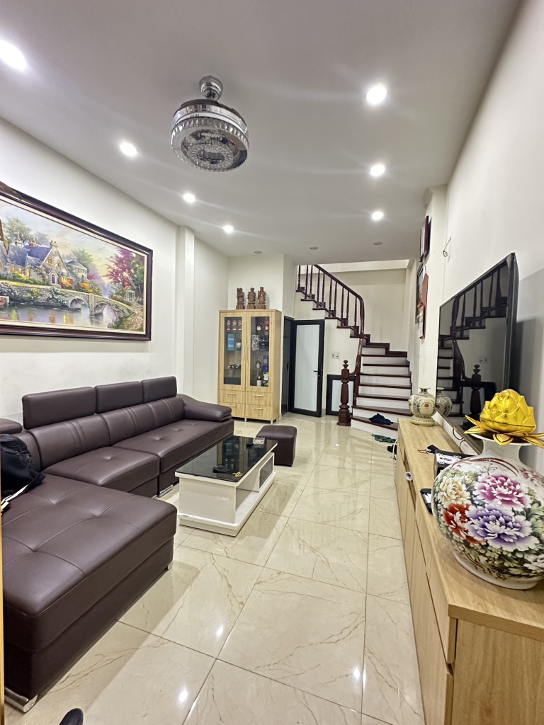 BÁN NHÀ 5 TẦNG, 40M2 PHỐ AN DƯƠNG VƯƠNG, TÂY HỒ - GIÁ 6.5 TỶ - SỔ ĐỎ CHÍNH CHỦ - Ảnh chính