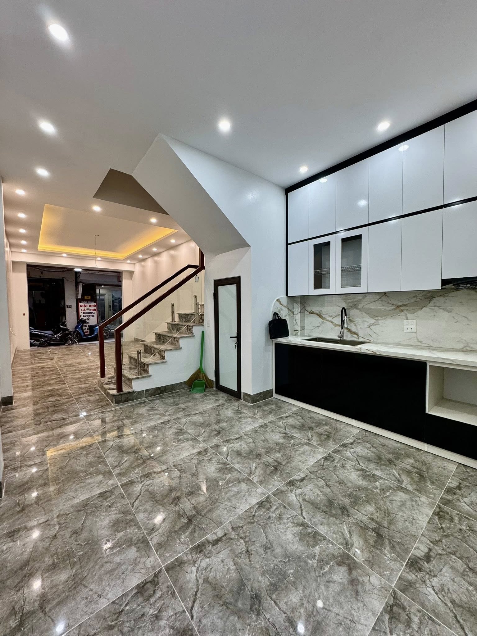 ĐƯỜNG LÁNG💎 55M2 x 4T💎 MT 3.9M💎 14.2 TỶ💎 Ô TÔ ĐỖ CỬA💎 KINH DOANH SẦM UẤT💎 2 THOÁNG - Ảnh 3