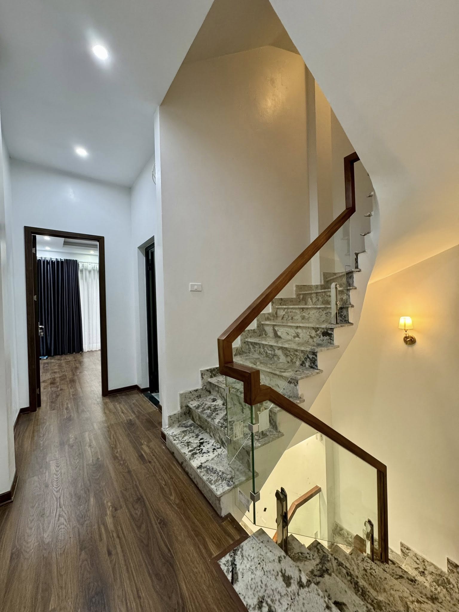 ĐƯỜNG LÁNG💎 55M2 x 4T💎 MT 3.9M💎 14.2 TỶ💎 Ô TÔ ĐỖ CỬA💎 KINH DOANH SẦM UẤT💎 2 THOÁNG - Ảnh 4
