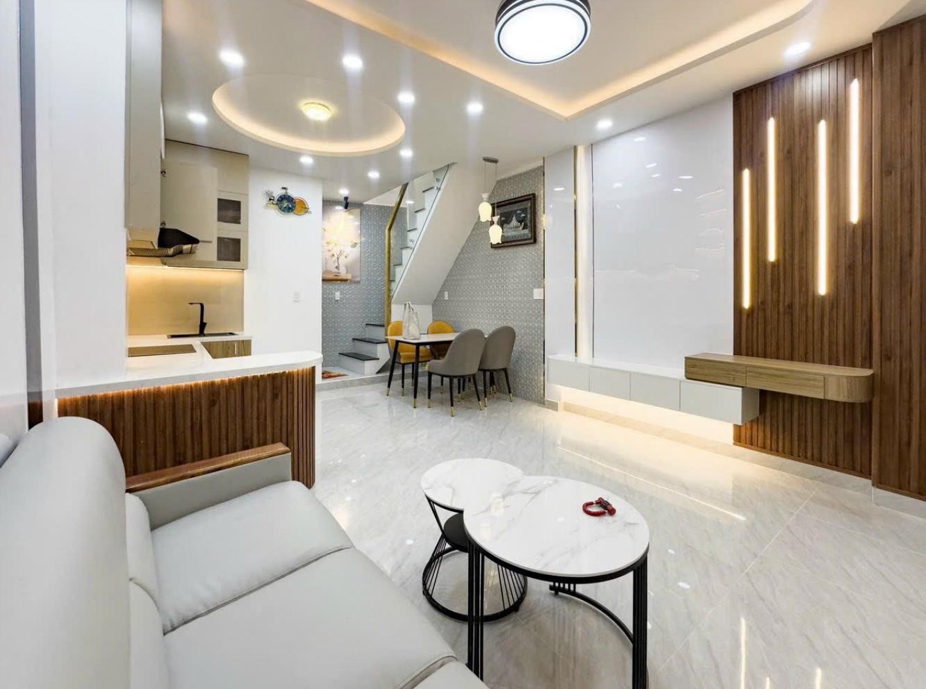 GIÁP QUẬN 1 - NHÀ ĐẸP LUNG LINH – Xô Viết Nghệ Tĩnh- hoàn công đủ– chỉ 4.3 tỷ - Ảnh 1