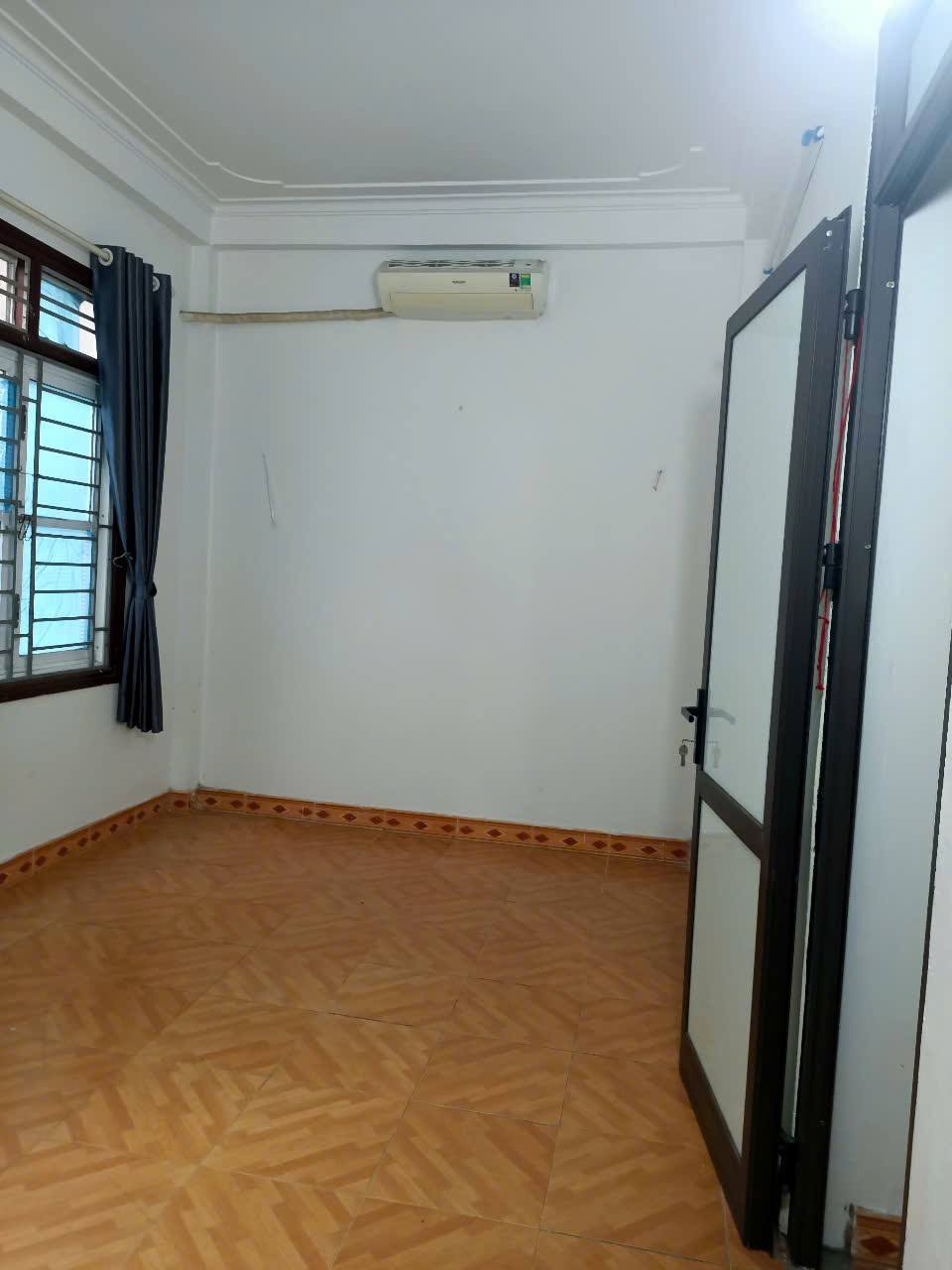 Cho thuê nhà nguyên căn ngõ Lĩnh Nam, Hoàng Mai 38m x 5T - 6 ngủ, 4vs giá 11 triệu - Ảnh 2