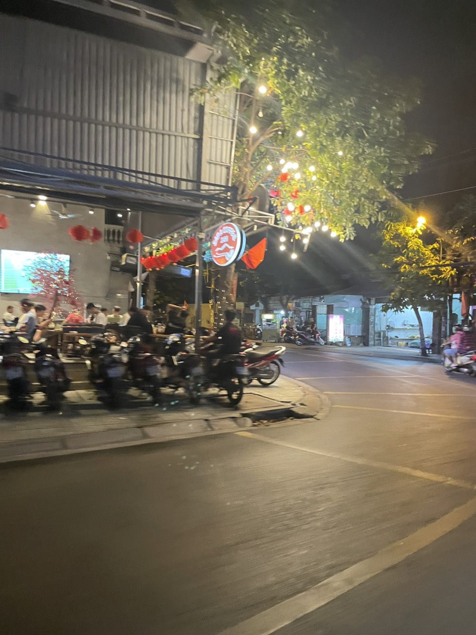 Bán nhà mặt tiền 8x20m giá 15 tỷ Đường Huỳnh Thị Hai - Ảnh chính