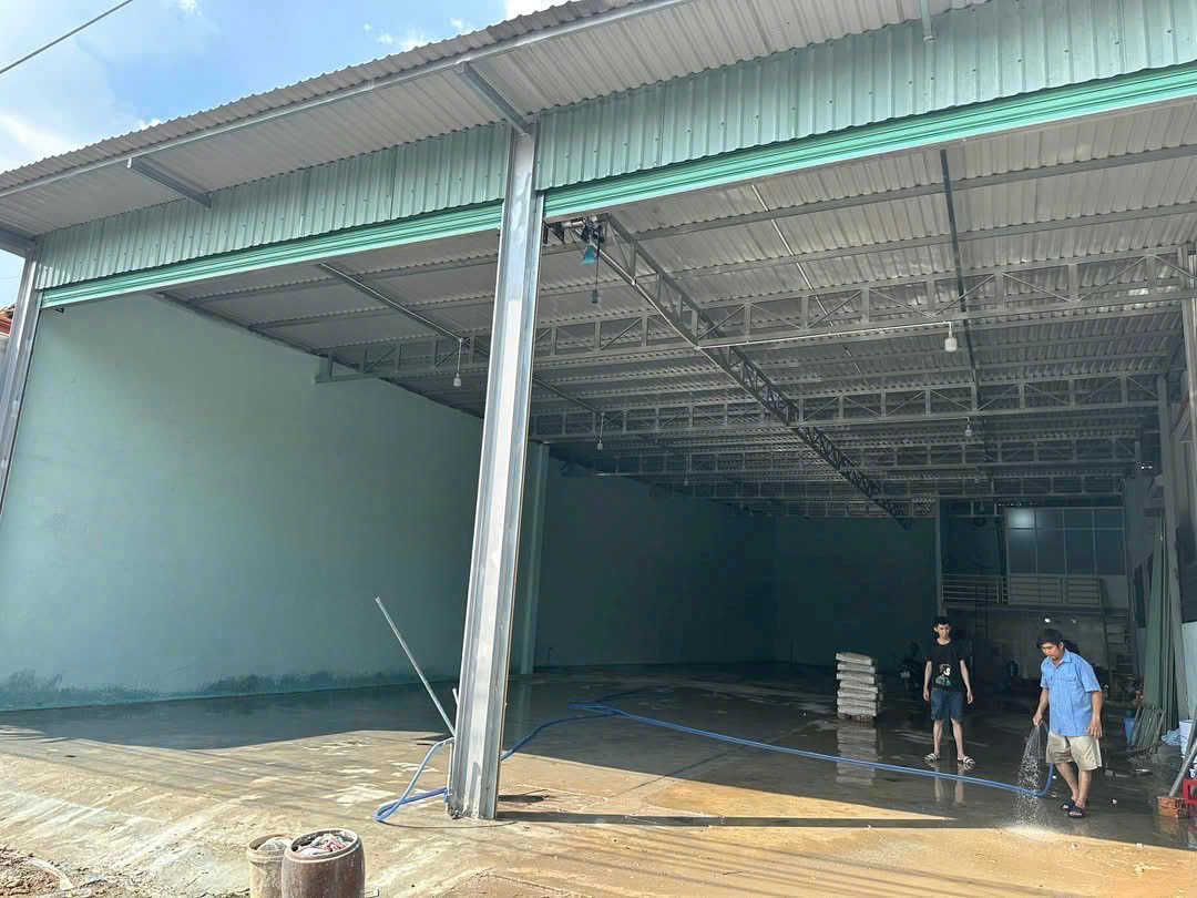 Cho thuê kho mặt tiền Quốc Lộ 13 Bình Dương – Ngang 12.5m, DT 400m2, giá chỉ 35 triệu/tháng - Ảnh chính
