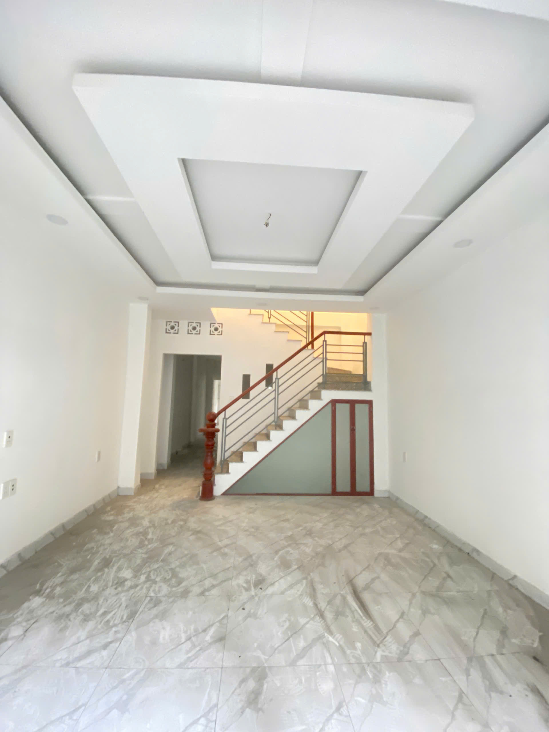 Hiếm Bình Tân Chiến Lược 85m2 ngang 4,2m 2 tầng HXH thông chỉ 5,3 T. - Ảnh chính