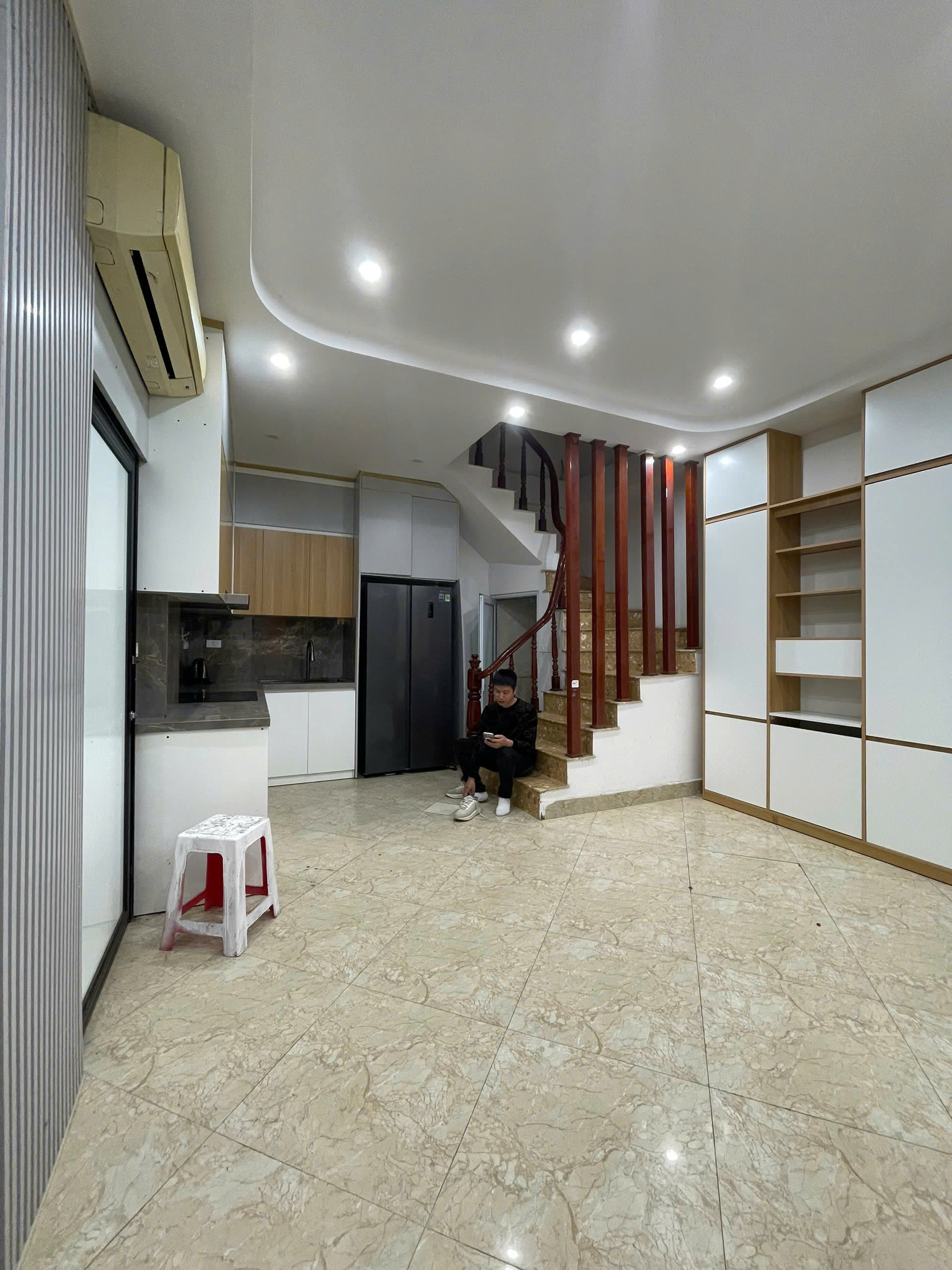 Cho thuê nhà lô góc 2 mặt tiền  325 Kim Ngưu, Hai Bà Trưng 45m x 5T giá 16tr, full đồ - Ảnh chính