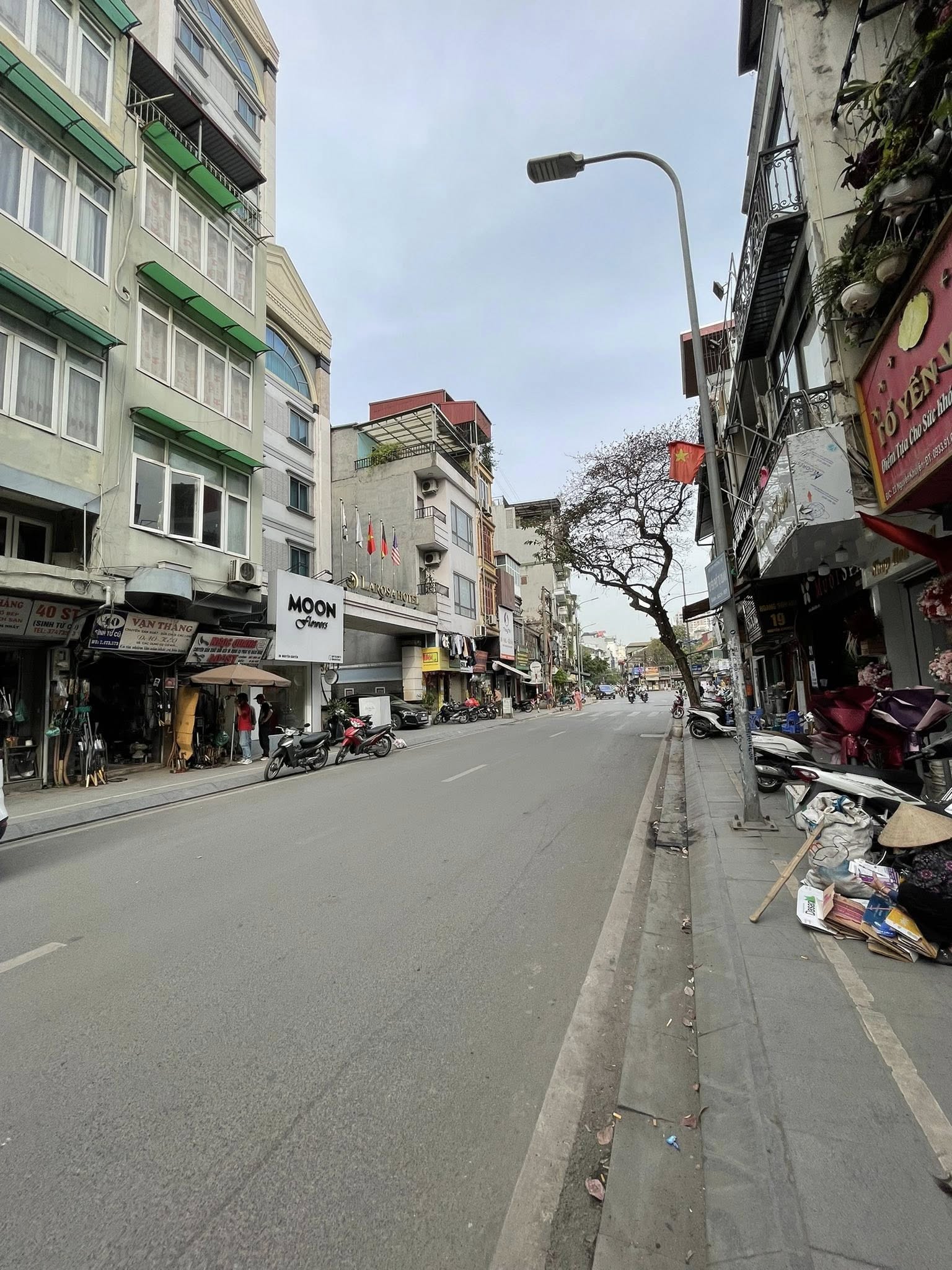 BÁN NHÀ MẶT PHỐ NGUYỄN KHUYẾN – PHỐ CỔ GIỮA LÒNG ĐỐNG ĐA – KINH DOANH CỰC ĐỈNH – 65M2 – 5 TẦNG – 25 - Ảnh 1