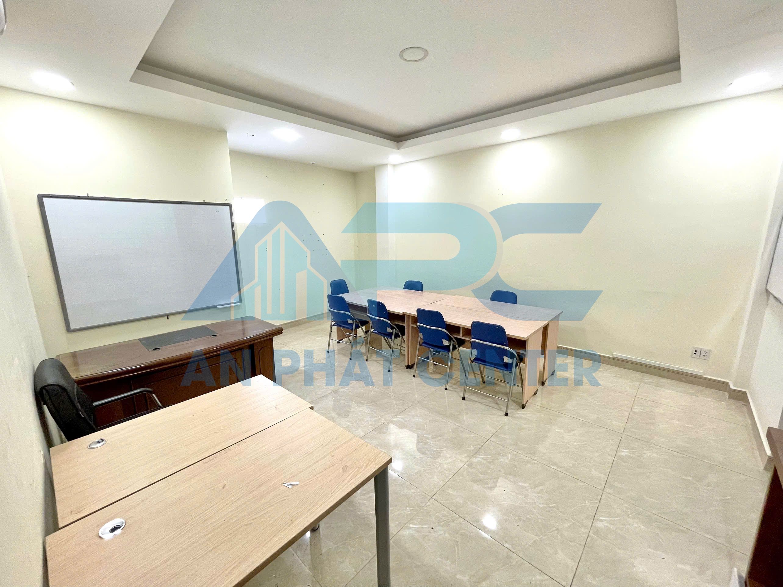 Thuê văn phòng An Phát Center 10tr - Máy lạnh, bàn ghế, xe rộng rãi, vị trí đẹp - Ảnh 3