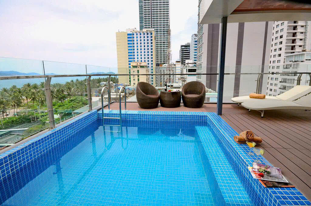 cần Bán khách sạn hẻm Trần Phú , Nha Trang .<br>Diện tích 122m ngang 6,5m đường ô tô 5m , hiện đang - Ảnh 1