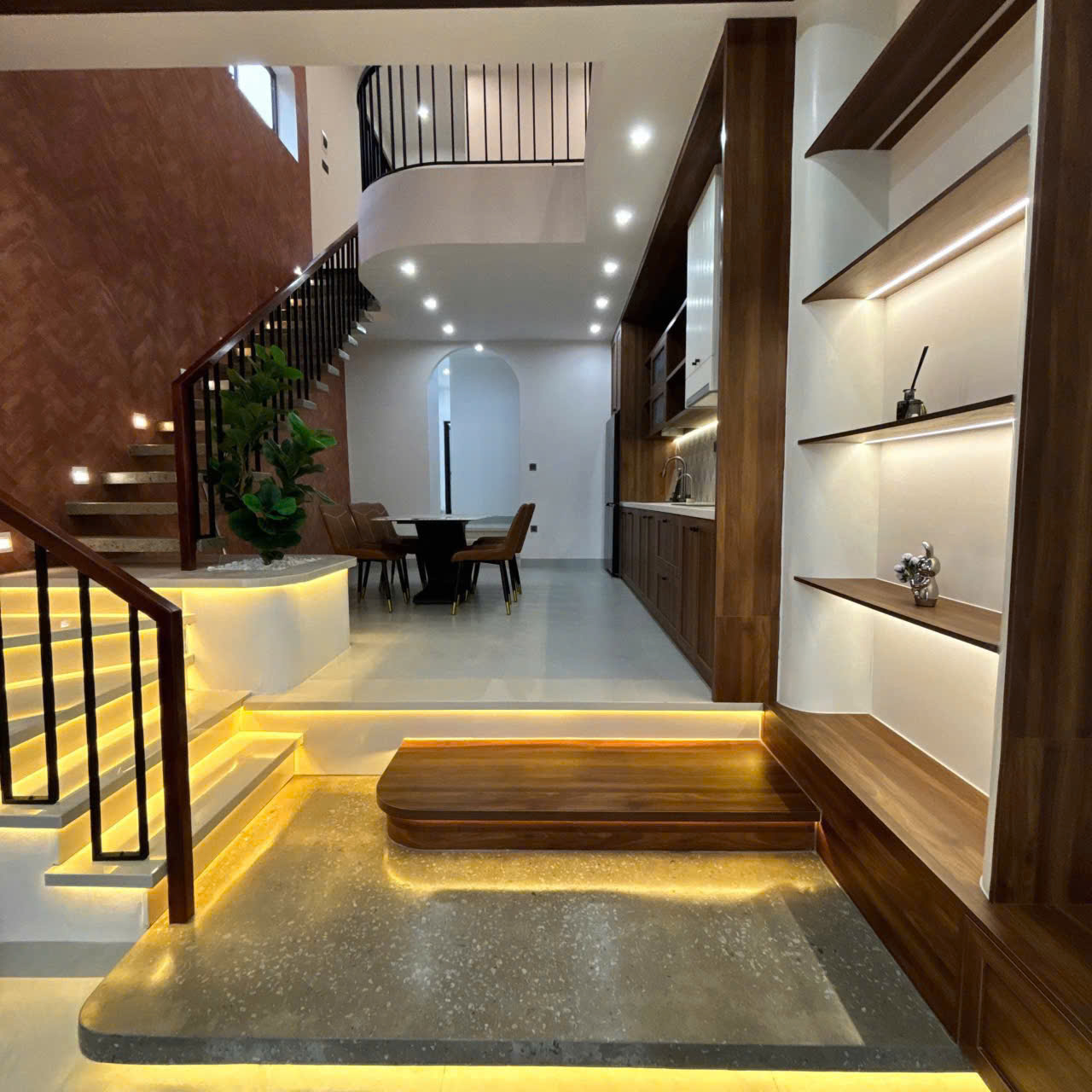 🚩MỞ BÁN VILLA TỰA NÚI, FULL NỘI THẤT, MẶT TIỀN KIỆT 62 THANH HẢI THÔNG RA QUẢNG TẾ. - Ảnh 1