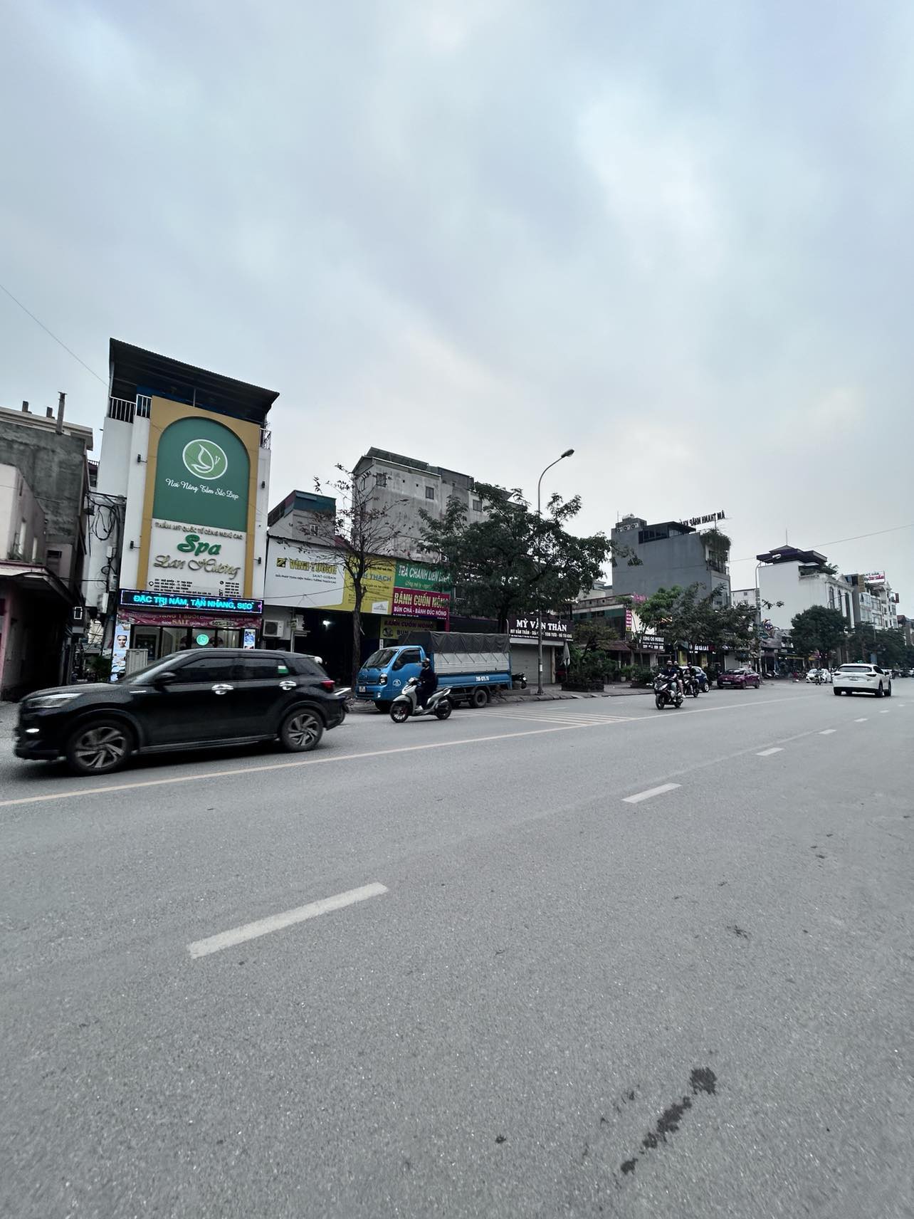 Bán nhà mặt phố Thành Trung,Trâu Quỳ,Gia Lâm,85m2 mtien 5m đường 30m kinh doanh ngay - Ảnh 2