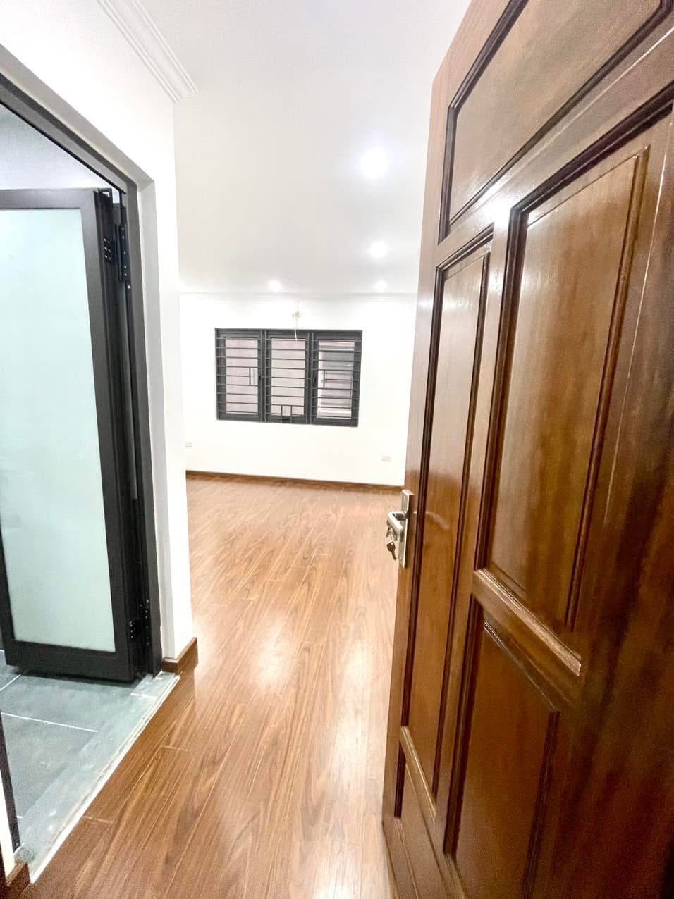 BÁN NHÀ HOÀNG QUỐC VIỆT CẦU GIẤY 6 TẦNG THANG MÁY LÔ GÓC NHÀ MỚI FULL NỘI THẤT 7,9 TỶ - Ảnh 2