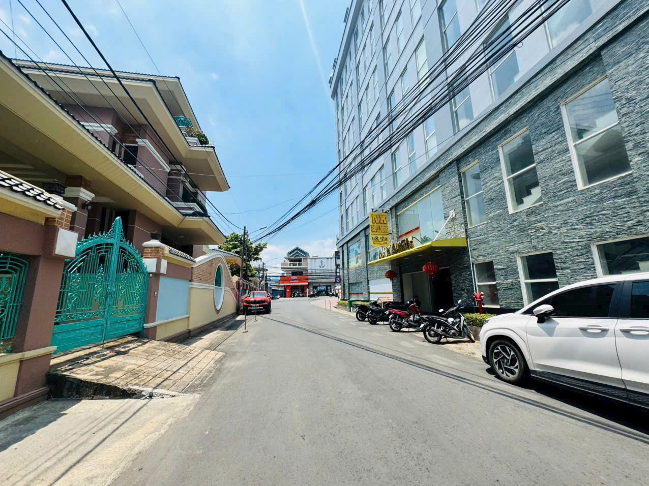 Bán biệt thự đẹp, nội thất gỗ cao cấp,DT 10m x 26m, gần  Biên Hoà, giá chỉ 11 tỷ - Ảnh 4
