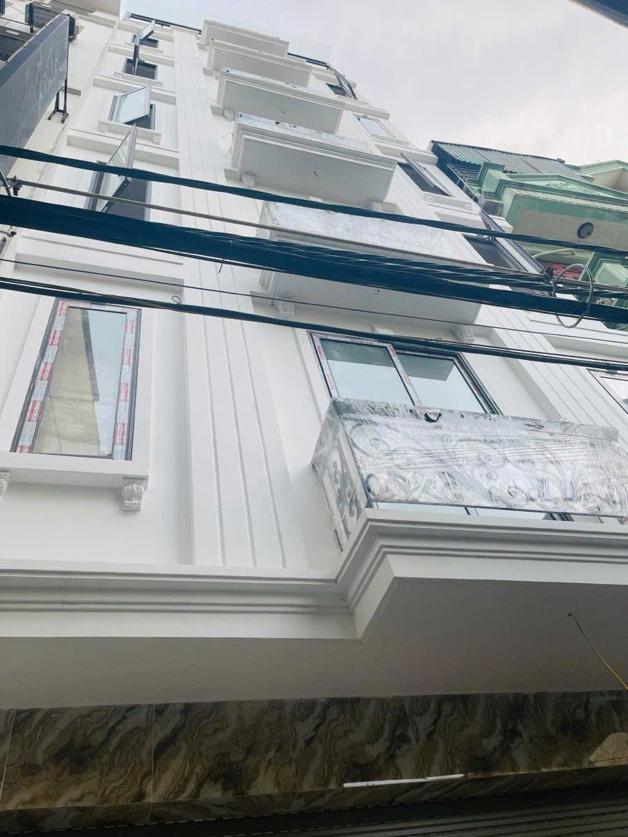Hàng hiếm Lạc Long Quân, 50m2, 8 tầng, thang máy, mặt tiền 6m,  gara ô tô, 10m ra mặt phố, giá 21 - Ảnh chính