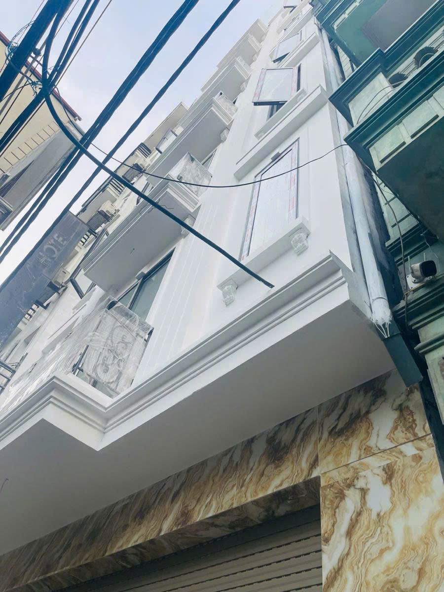 Hàng hiếm Lạc Long Quân, 50m2, 8 tầng, thang máy, mặt tiền 6m,  gara ô tô, 10m ra mặt phố, giá 21 - Ảnh 1