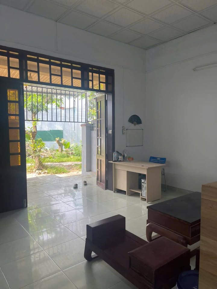 NHÀ C4 NHƯ MỚI, DT 82M2, ÔTÔ ĐỖ CỬA NHÀ, HOÀNG VĂN THÁI, GẦN CHỢ HOÀ KHÁNH NAM - CHỈ 2.3 T - Ảnh 3