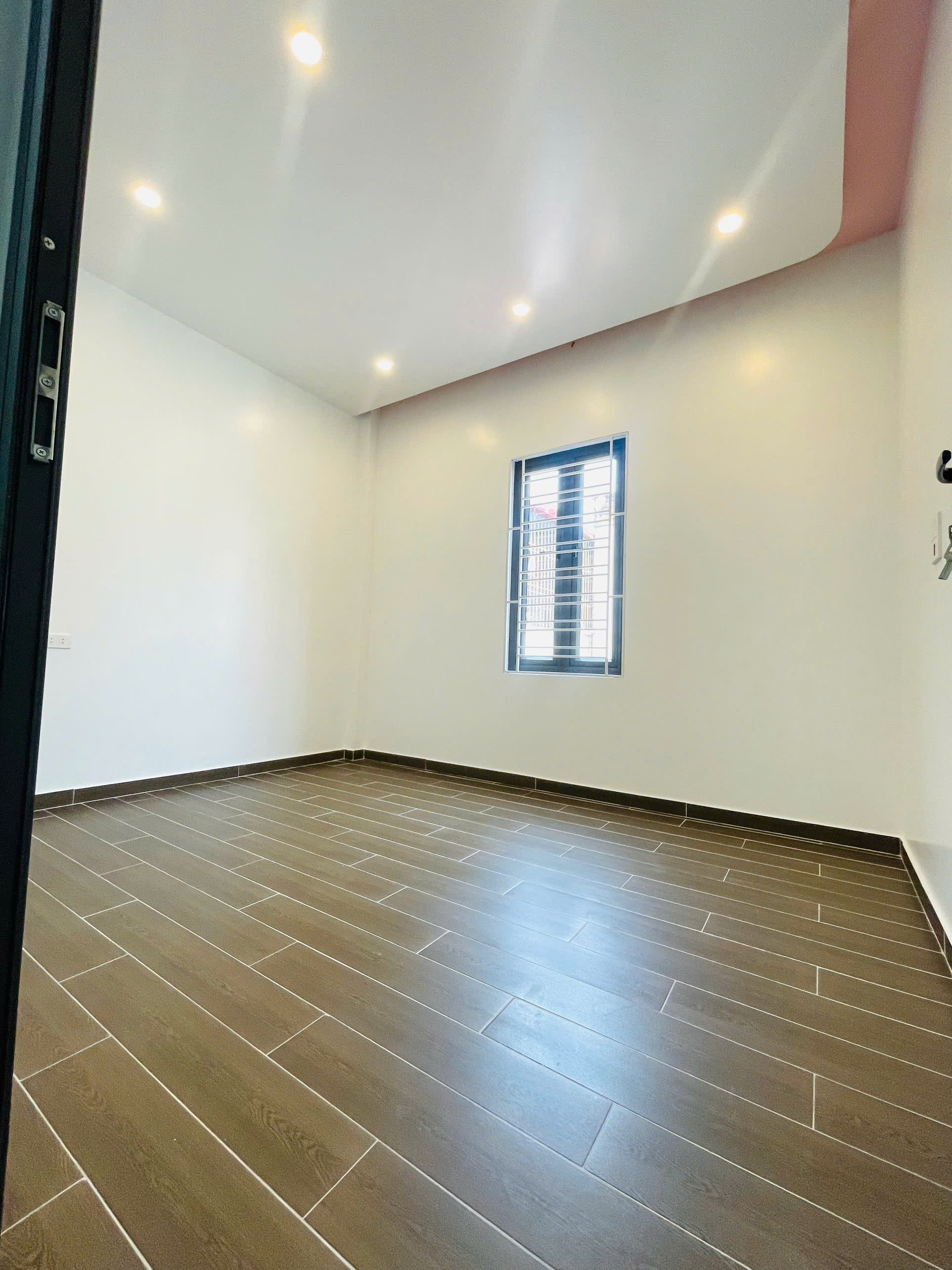 Siêu phẩm độc lập sân cổng riêng tại Phủ Thượng Đoạn ĐÔng hải Hải An, cách đường chính 30m - Ảnh 2