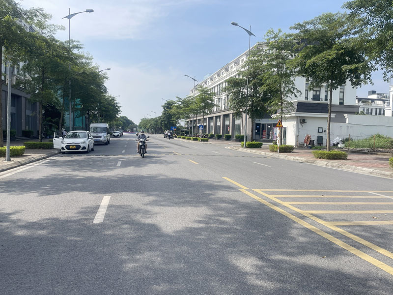 Cần bán 266,4m2 Shophouse Eastern Park - Tổ 12 Thạch Bàn - Gần đường Cổ Linh - Ảnh 3