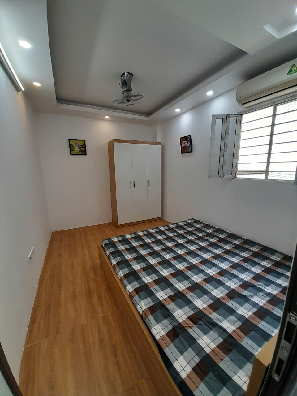Bán căn hộ CCMN 2 ngủ  Chính Kinh, Thanh Xuân, căn góc nhà đẹp, full đồ giá 1.57 tỷ - Ảnh 1