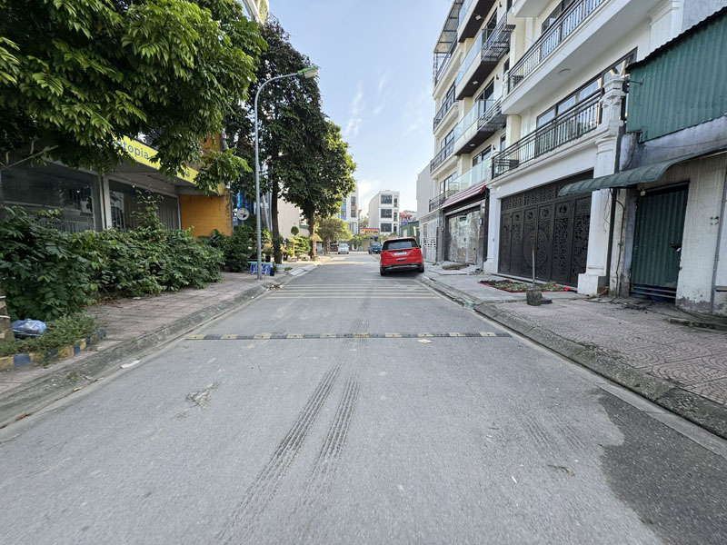 Bán nhà 90m2 Phúc Lợi: Vị trí trung tâm, Giao thông thuận tiện, Thu nhập ổn định 10tr - Ảnh 1