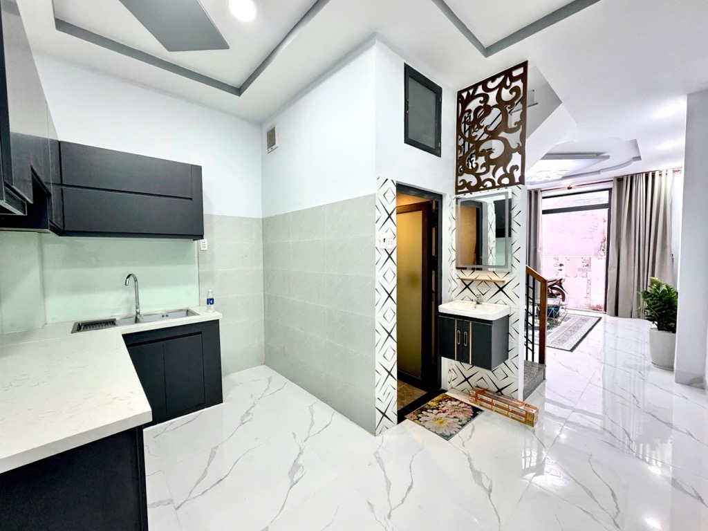 NHÀ ĐẸP NGUYỄN KIỆM GV - GIÁP BV 175 - CHỈ 5 PHÚT RA SÂN BAY TSN - DT 36M² - 2 TẦNG NHỈNH 4 TỶ - Ảnh 2